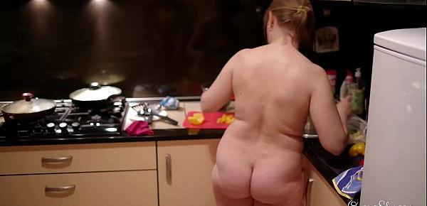  Backstage of my naked cooking